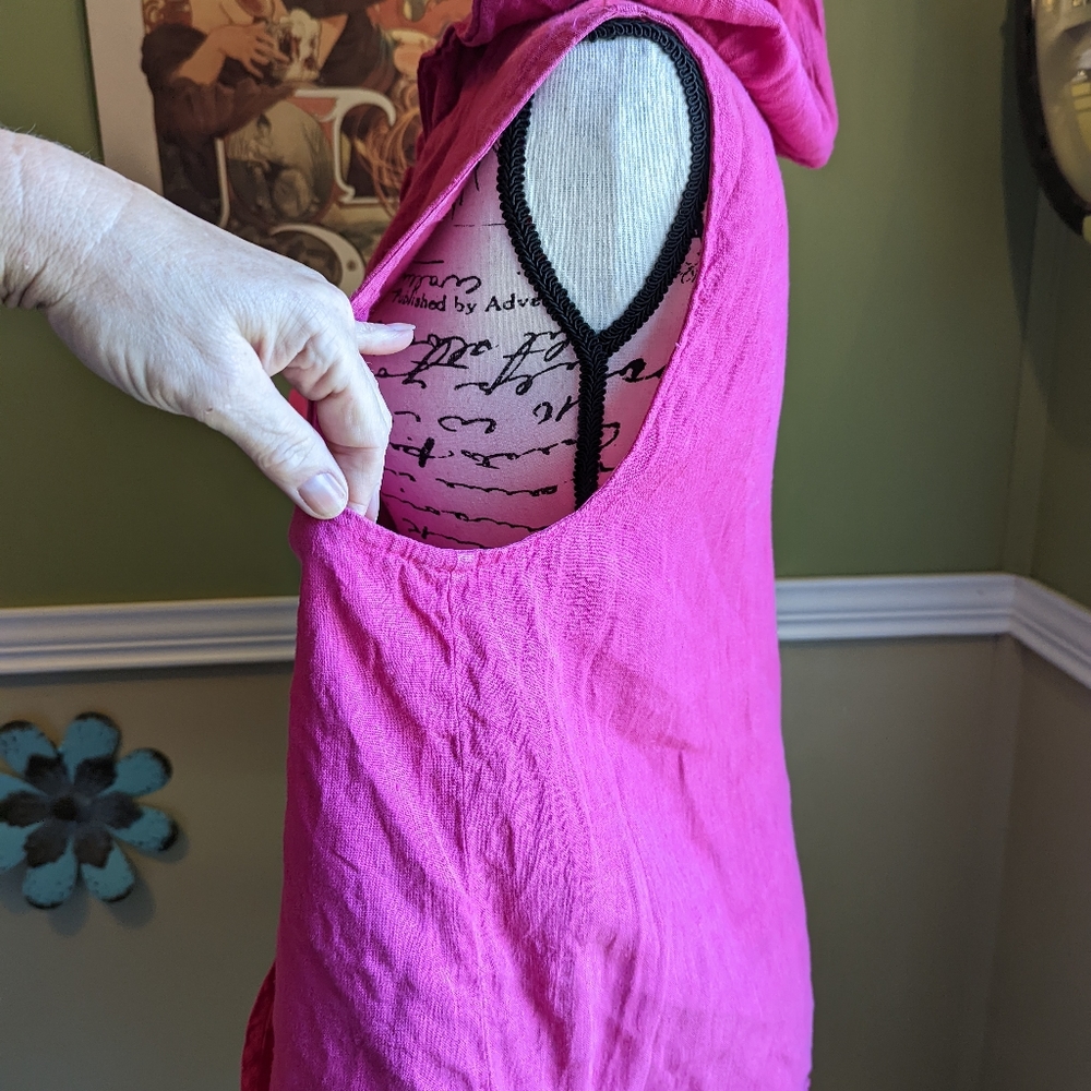 Basement Hoodie linen top - Picture 3 of 10